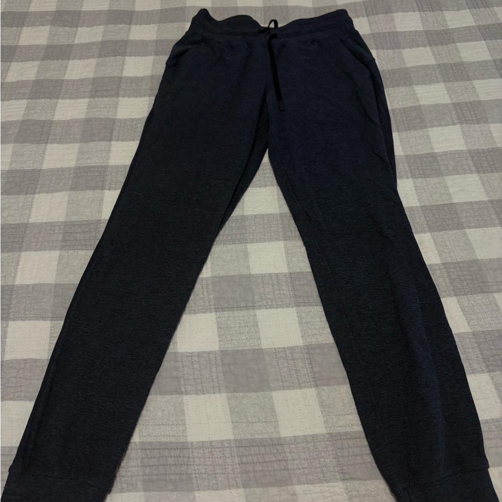 Womens Lululemon Navy Joggers – Super Soft (Like New)